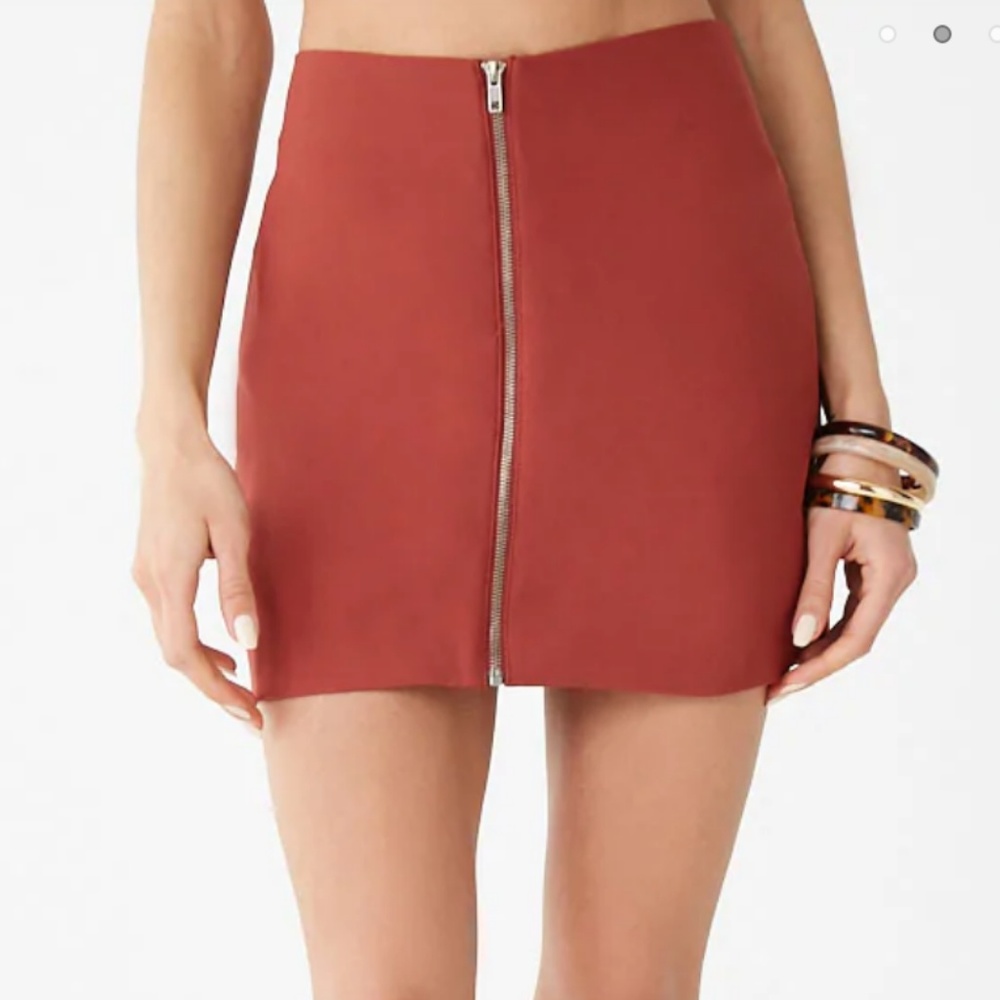 Zip-Front Mini Skirt - Picture 2 of 3